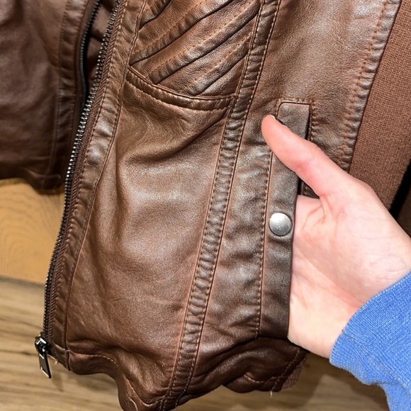 jacket - Picture 4 of 4